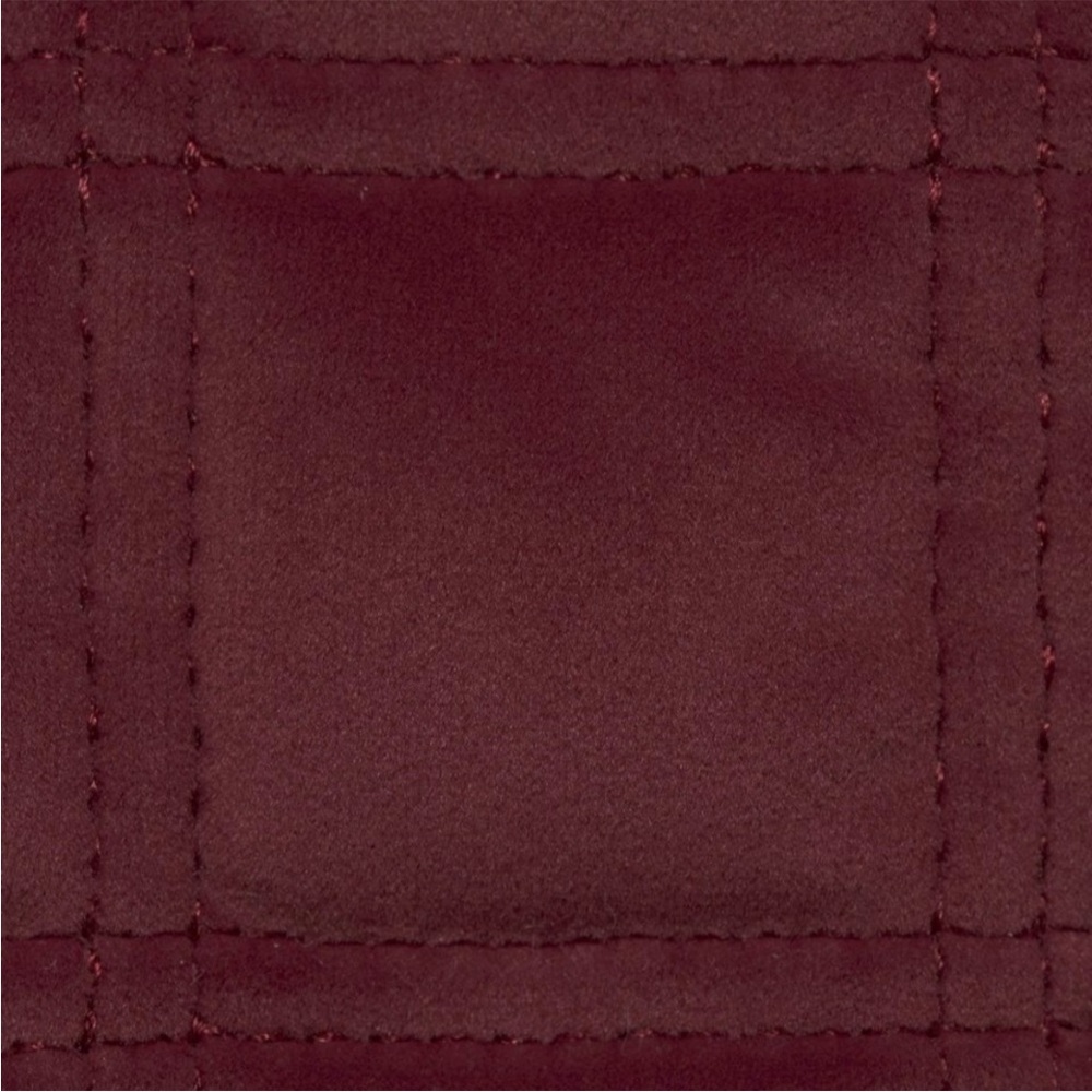 NWT Lululemon Athletica Everywhere Belt Bag 1L
Quilted Velour in Wine Berry - Picture 5 of 5